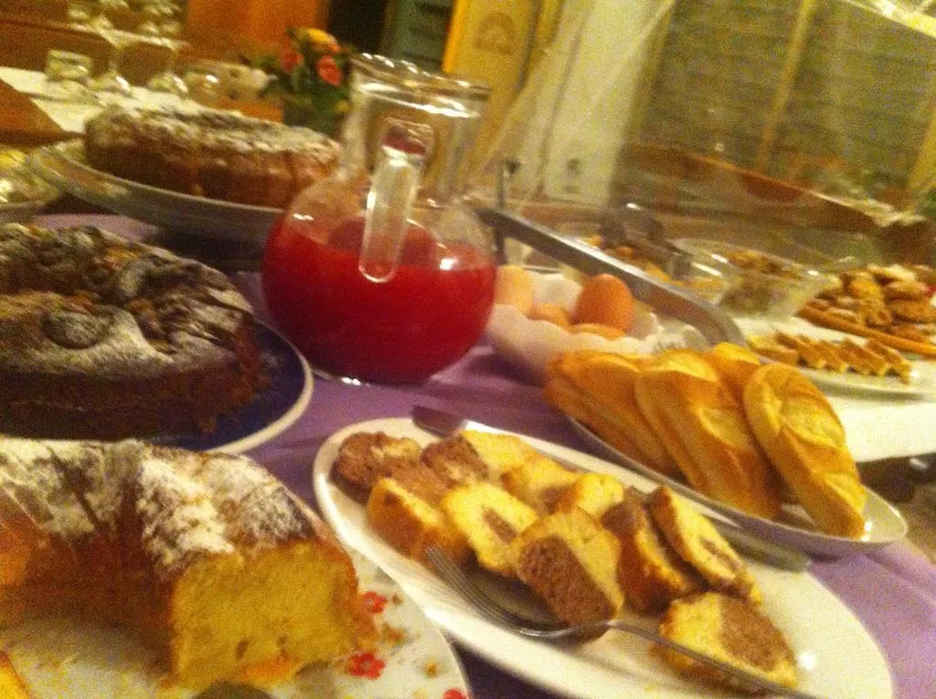 Locanda La Rotonda Montale  Bed & Breakfast