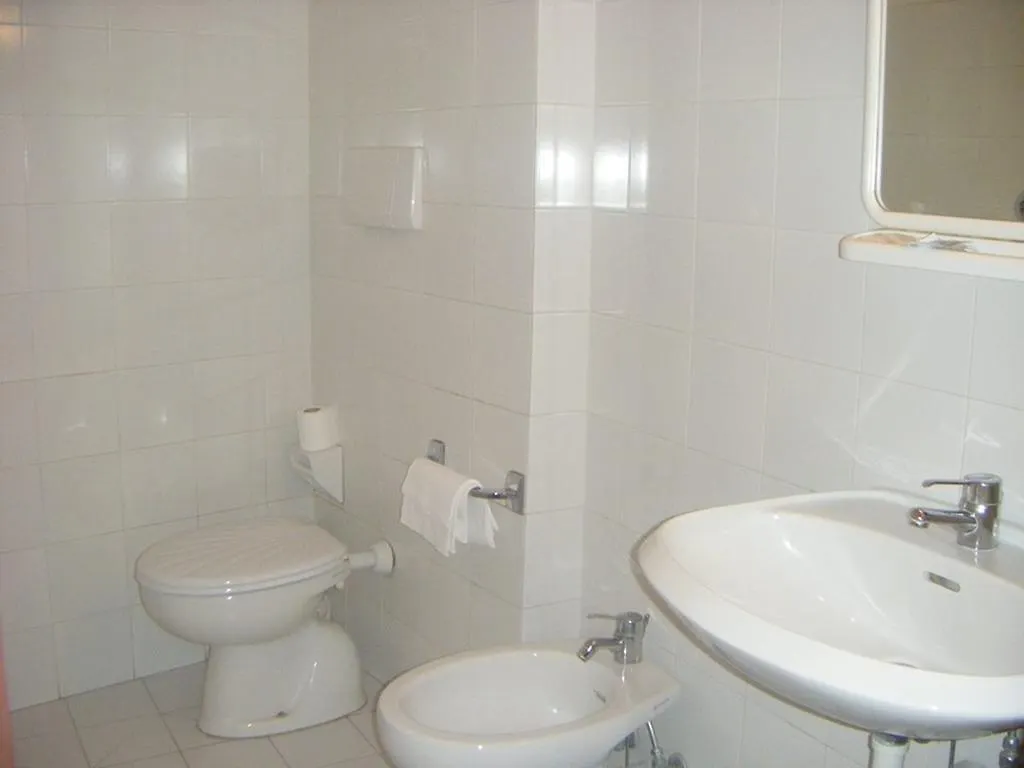 *** Bed & Breakfast Locanda La Rotonda Montale  Italy