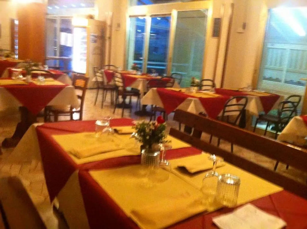 Locanda La Rotonda Montale  Montale (Tuscany)