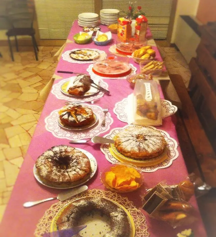 Locanda La Rotonda Montale  Bed & Breakfast Montale (Tuscany)