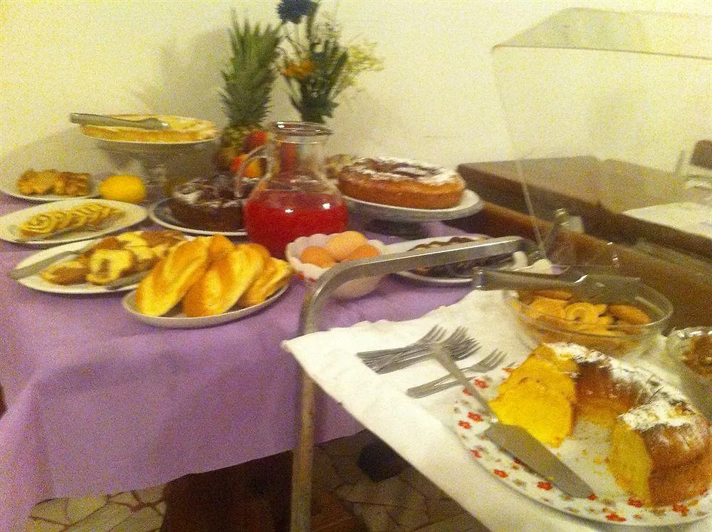 Locanda La Rotonda Montale  Bed & Breakfast