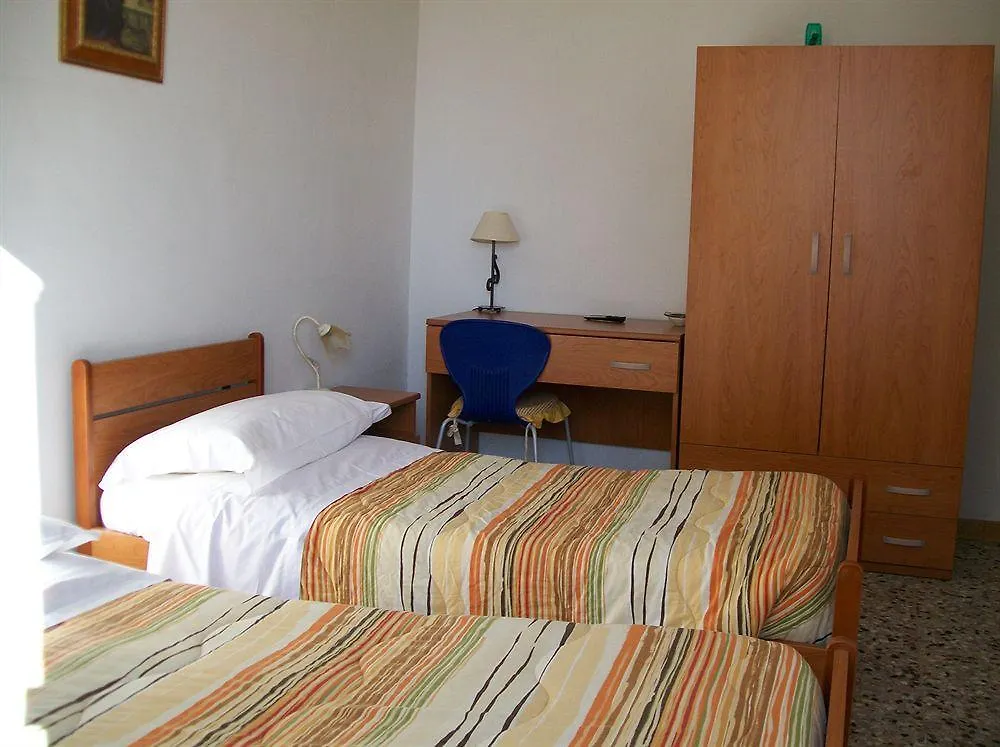 Locanda La Rotonda Montale  3*, Montale (Tuscany)
