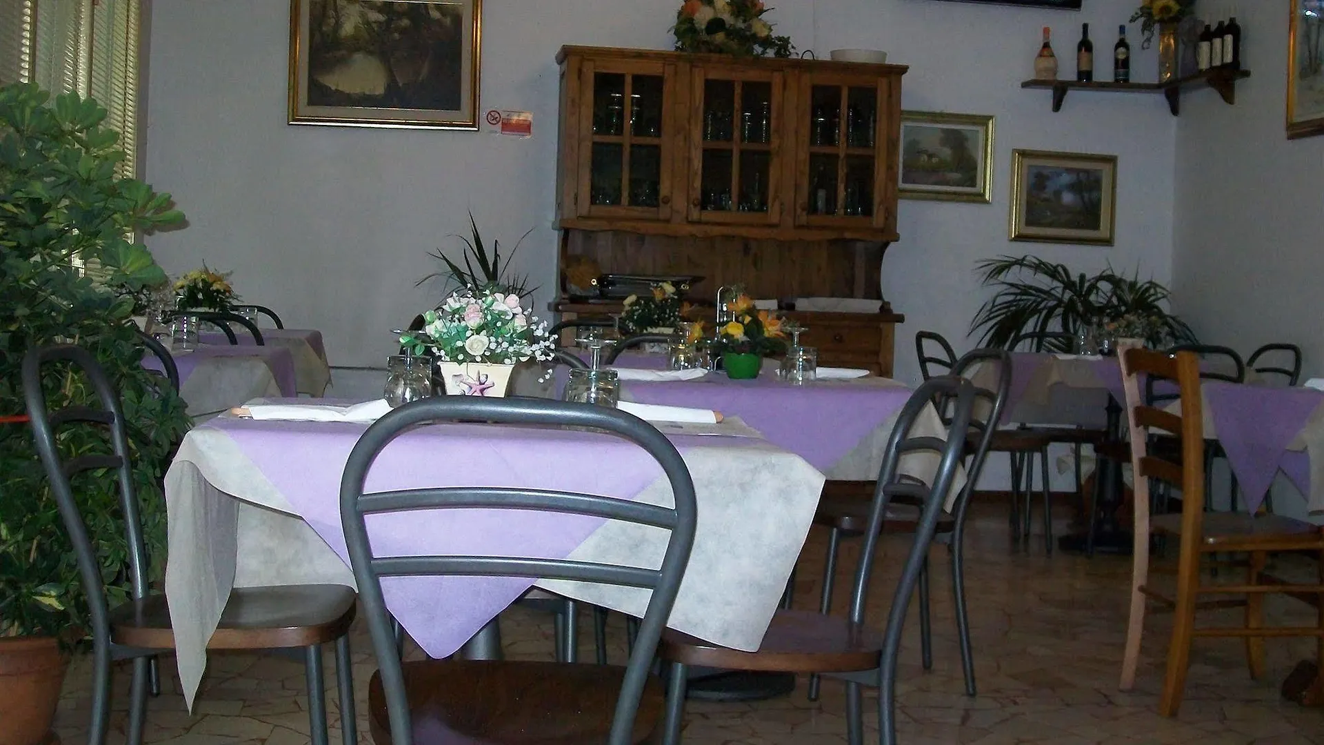 Locanda La Rotonda Montale  Montale (Tuscany)